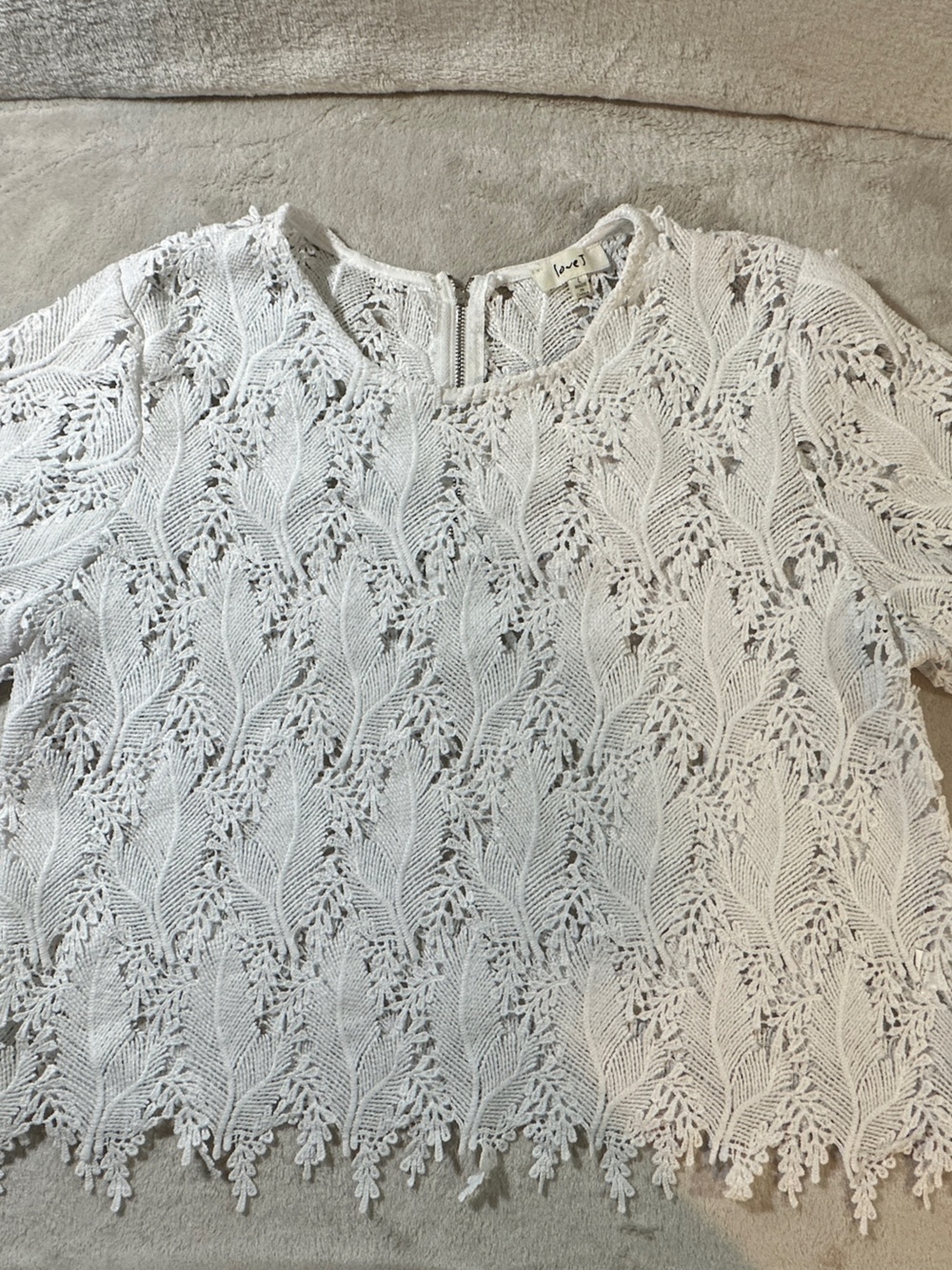 Delicate White Lace Short-Sleeve Top - Women's